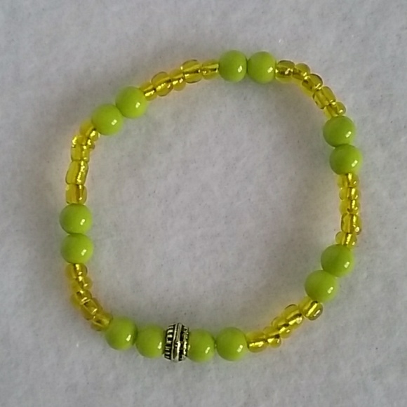 Girls green & yellow beaded stretch bracelet - Picture 3 of 3